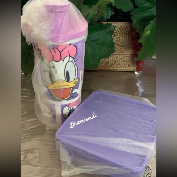 Tupperware Disney Daisy Lunch Set - Picture 3 of 3